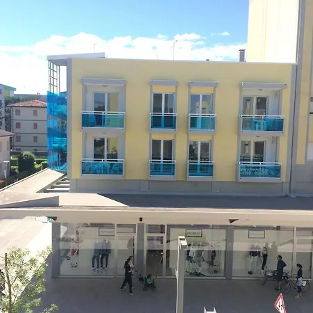 Fuer 5 Personen Ca 40 Qm In Bibione, Adriakueste Italien Und Umgebung Apartman